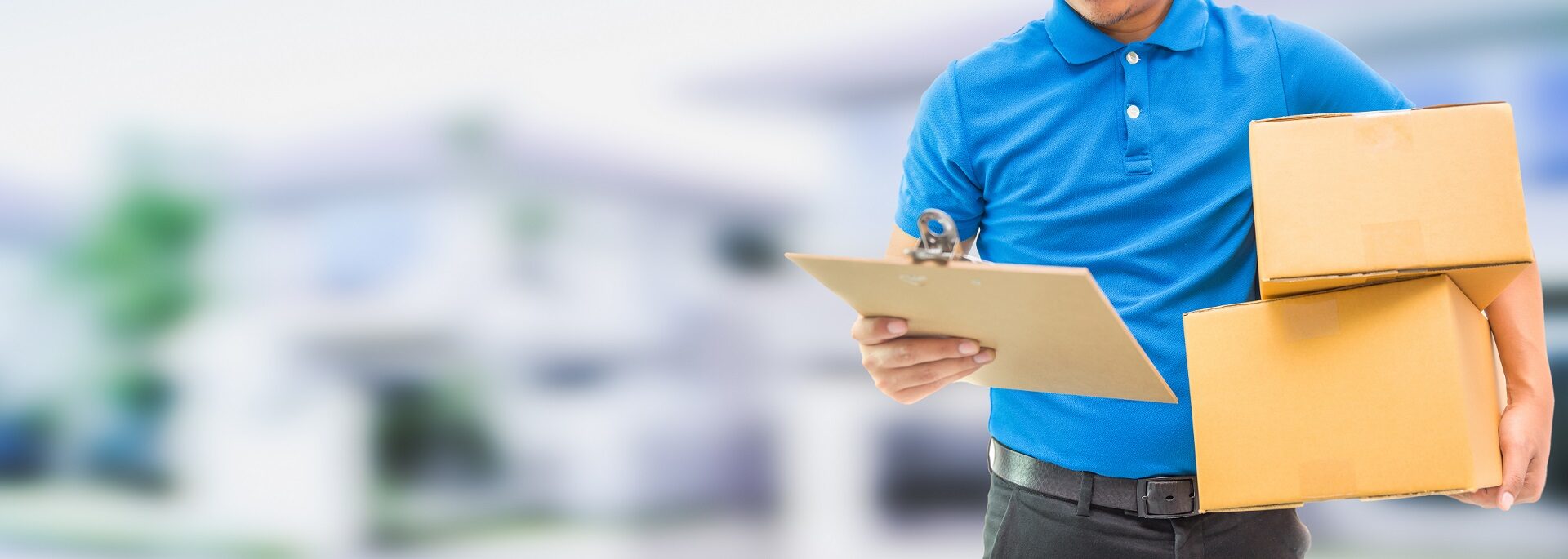 Delivery,Man,Holding,Cardboard,Boxes,/,Copy,Space